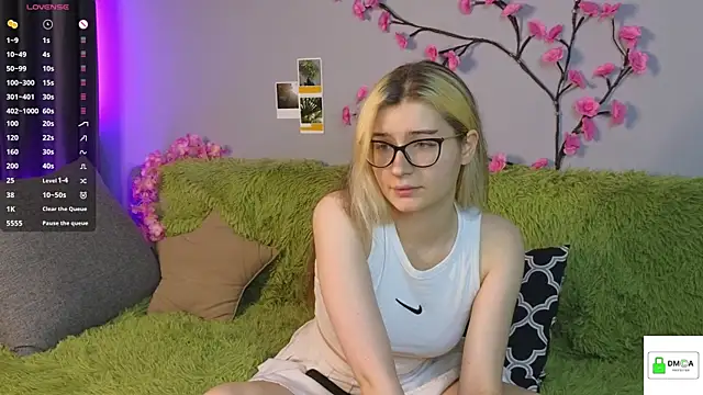 HellyCherry online show from 22, 5, 2026