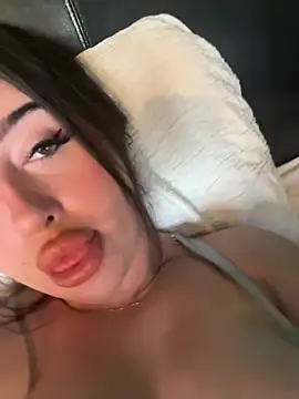 EmiliaLaurent online show from 31, 7, 2026