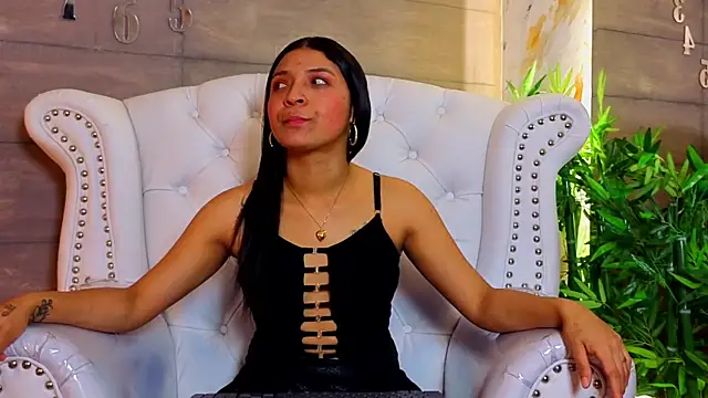Roxanna Latina online show from 14, 5, 2026