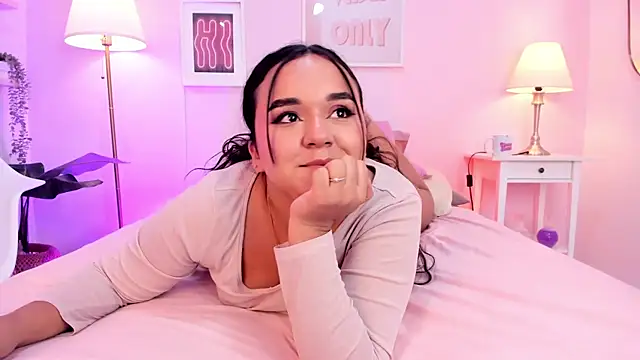 Kitty lulu  online show from 27, 5, 2026