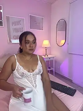 Kitty lulu  online show from 10, 6, 2026