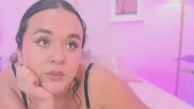 Kitty lulu  online show from 25, 5, 2026