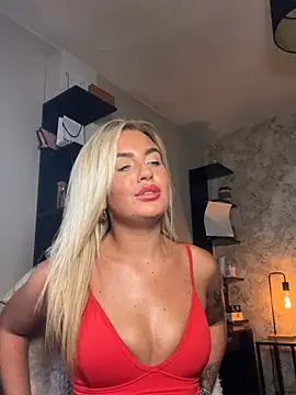 CharlottemilfUKx online show from 30, 6, 2026