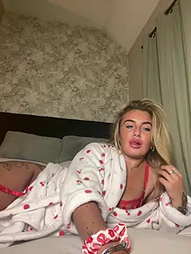 CharlottemilfUKx online show from 16, 5, 2026
