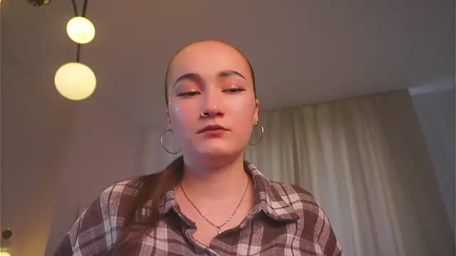 Snapshot of ChanellMinacci chatting on 27, 5, 2026 ChanellMinacci online show from 27, 5, 2026