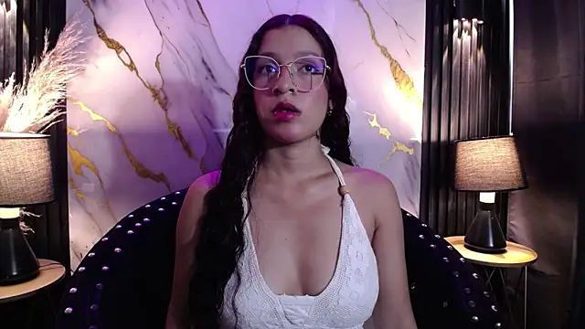 BrianaGaging online show from 8, 6, 2026