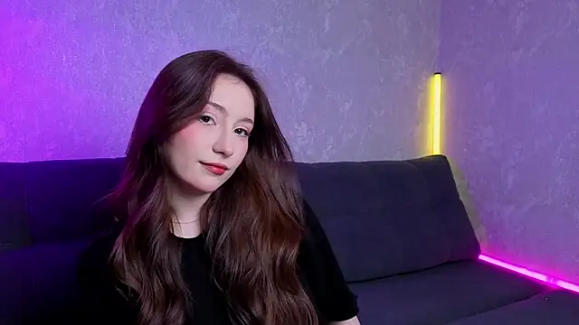 Snapshot of LunariaLive chatting on 10, 6, 2026 LunariaLive online show from 10, 6, 2026