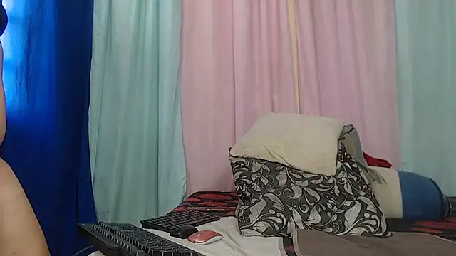 DonatelaHotCouple online show from 7, 6, 2026