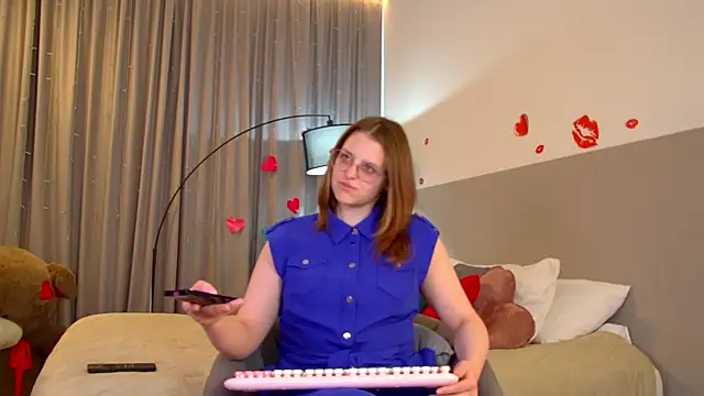 AlexaAvery online show from 19, 5, 2026