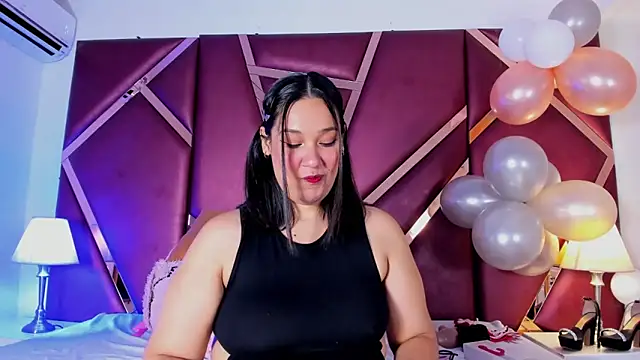 SelenaBloom online show from 11, 6, 2026