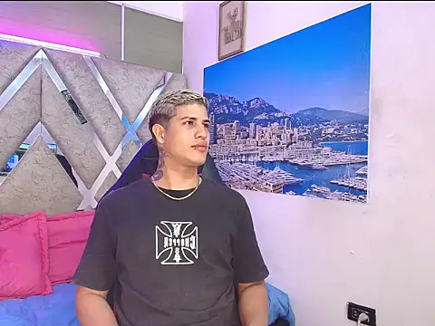Snapshot of dominic_connor chatting on 5, 6, 2026 dominic connor online show from 5, 6, 2026