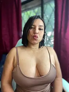 Snapshot of Elena_Grace1 chatting on 4, 6, 2026 Elena Grace1 online show from 4, 6, 2026