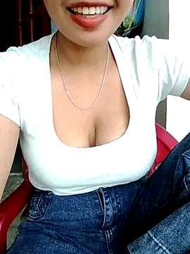 Snapshot of Mirra-a chatting on 12, 6, 2026 Mirra-a online show from 12, 6, 2026