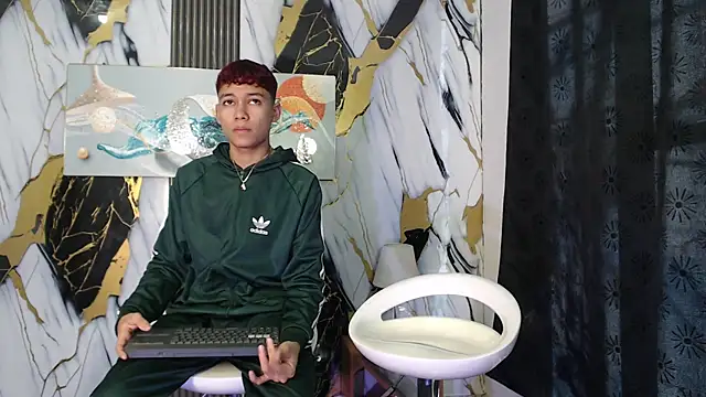 KING LOVERS1 online show from 17, 6, 2026