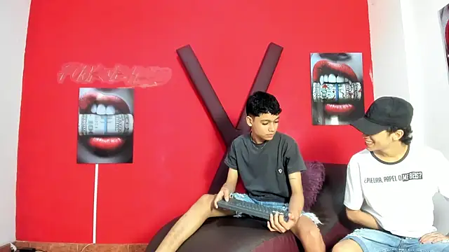 KING LOVERS1 online show from 6, 7, 2026