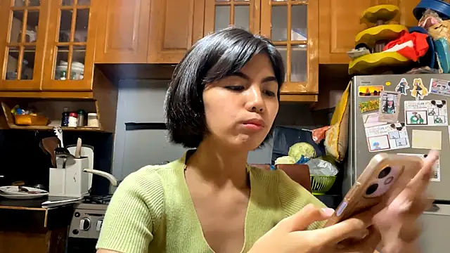 Snapshot of YukikoSchaefers chatting on 26, 5, 2026 YukikoSchaefers online show from 26, 5, 2026