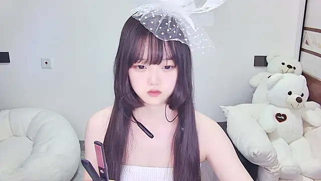 Evil-Bunny007 online show from 20, 6, 2026