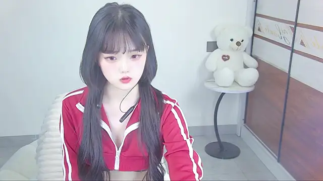 Evil-Bunny007 online show from 15, 5, 2026