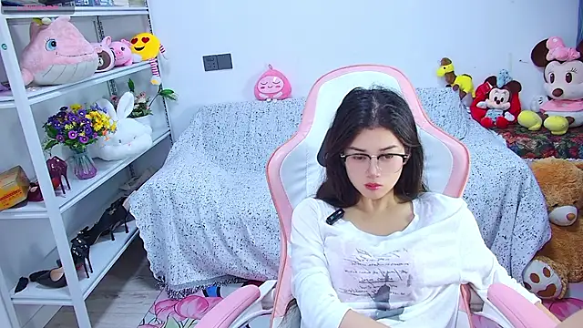 QinQin-888 online show from 15, 6, 2026