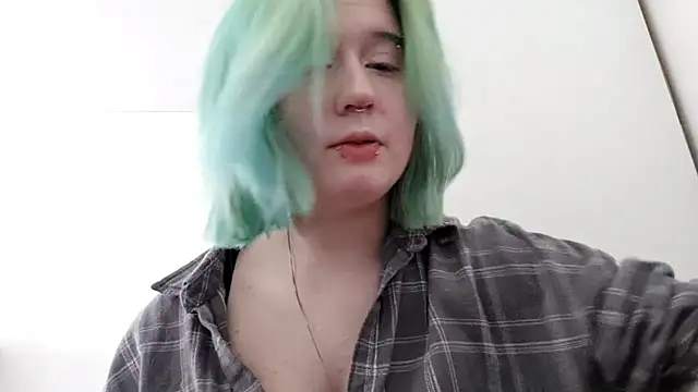Snapshot of HunXena chatting on 20, 5, 2026 HunXena online show from 20, 5, 2026