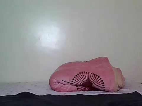 Snapshot of petite_hottie chatting on 22, 5, 2026 petite hottie online show from 22, 5, 2026