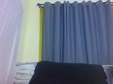 Snapshot of petite_hottie chatting on 9, 6, 2026 petite hottie online show from 9, 6, 2026