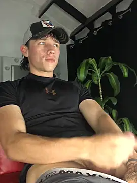 Snapshot of Salvatore_angelo chatting on 4, 6, 2026 Salvatore angelo online show from 4, 6, 2026