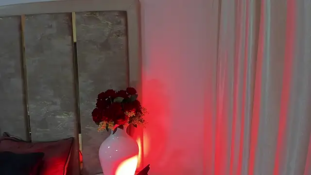 MaiaLopez online show from 25, 6, 2026