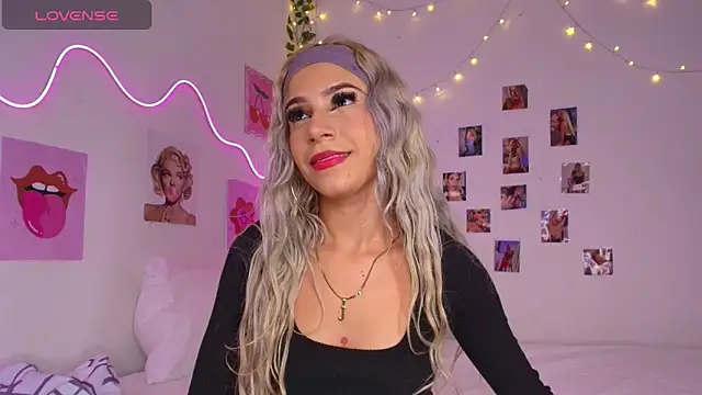 cinniaa  online show from 23, 5, 2026