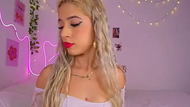 cinniaa  online show from 5, 6, 2026