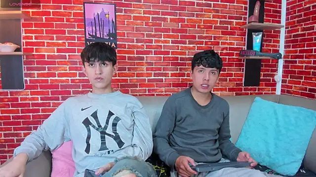 Hoot boyss  online show from 2, 6, 2026