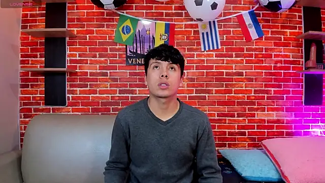 Hoot boyss  online show from 20, 6, 2026