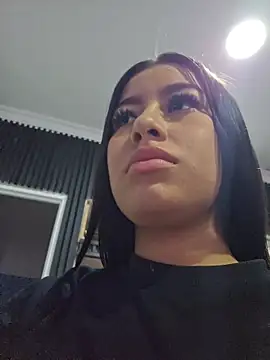 Luisa Madrid online show from 2, 6, 2026