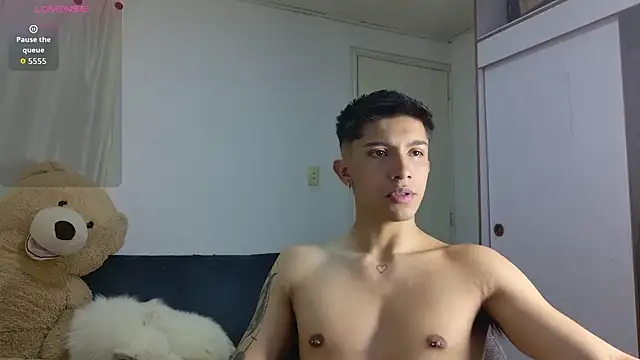 Thesaint xxx online show from 25, 6, 2026