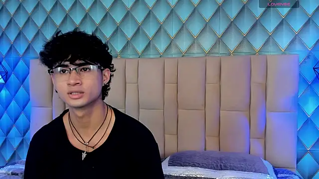 Sofia-Ethan online show from 25, 5, 2026