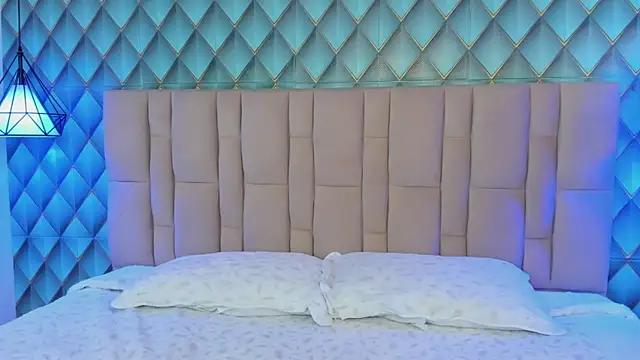 Sofia-Ethan online show from 4, 6, 2026