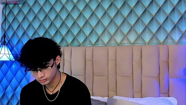 Sofia-Ethan online show from 20, 6, 2026