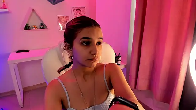 vanillafairy  online show from 2, 6, 2026