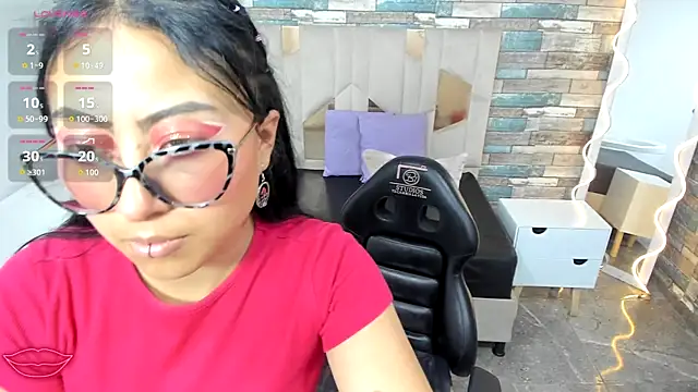Amhira Tay online show from 4, 7, 2026