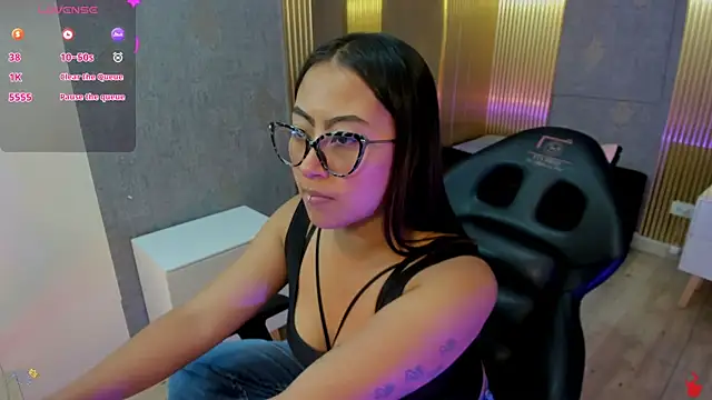 Amhira Tay online show from 2, 6, 2026