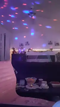 NailGoddessnow online show from 13, 10, 2025