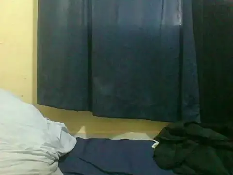 Snapshot of naughty-slender chatting on 21, 5, 2026 naughty-slender online show from 21, 5, 2026