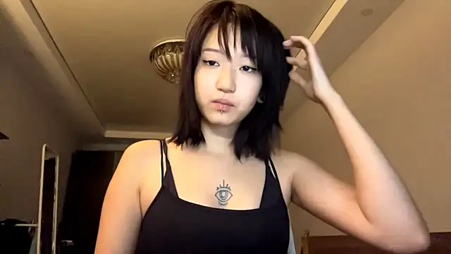 Snapshot of neonami chatting on 13, 7, 2026 neonami online show from 13, 7, 2026