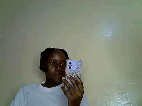 Snapshot of kiki8390 chatting on 18, 5, 2026 kiki8390 online show from 18, 5, 2026