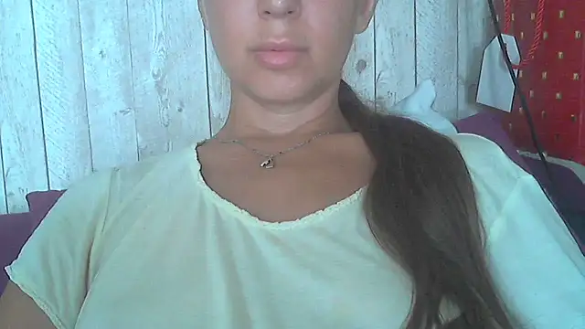 Snapshot of Bella--White chatting on 19, 7, 2026 Bella--White online show from 19, 7, 2026