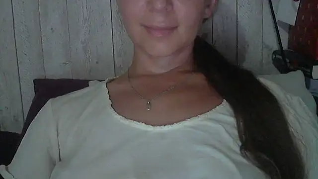Snapshot of Bella--White chatting on 30, 6, 2026 Bella--White online show from 30, 6, 2026