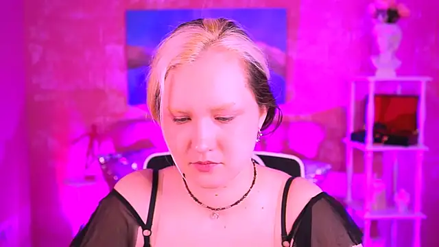 ViolettWoods online show from 9, 6, 2026