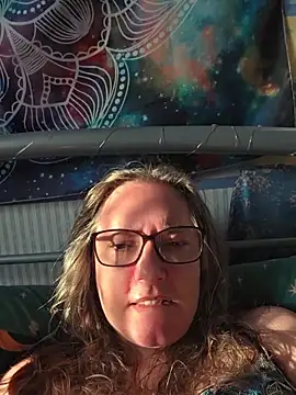 Izzylove47 online show from 19, 6, 2026