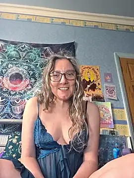 Izzylove47 online show from 18, 5, 2026