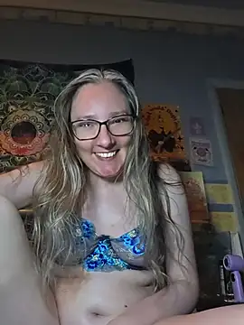 Izzylove47 online show from 23, 6, 2026
